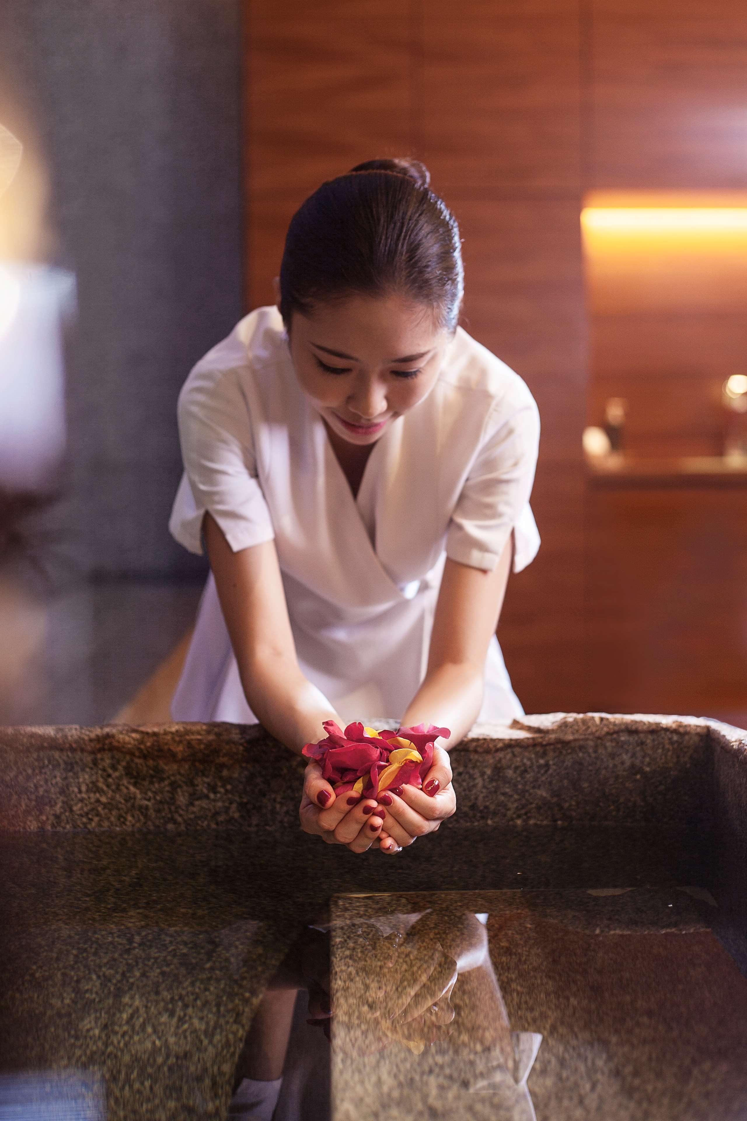 Grand Hyatt Khách sạn 5*
